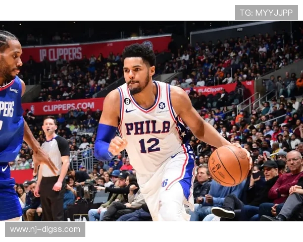 费城76人主场鏖战劲敌上演巅峰对决引爆新赛季焦点之夜
