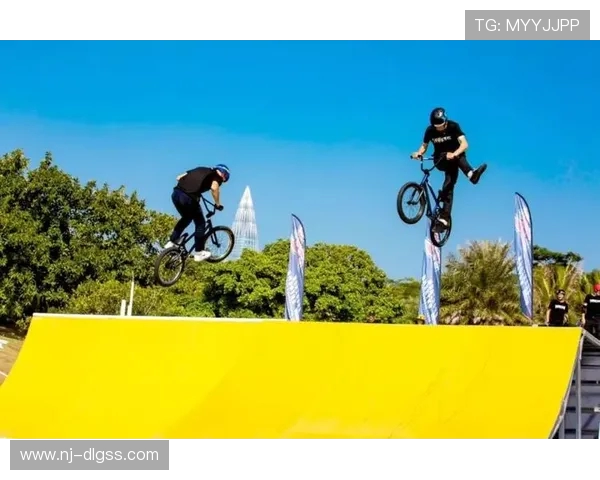 武汉极限运动队在世界街舞大赛中以86分稳居积分榜首位