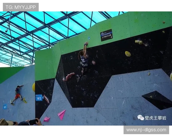 重庆攀岩队在极限运动会中的精彩表现与比赛经验深度点评