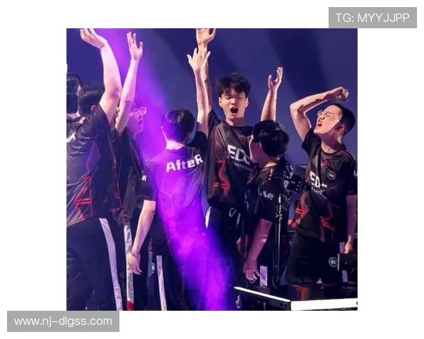 FPX对阵EDG激战再起赛场风云两强碰撞谁能笑傲群雄