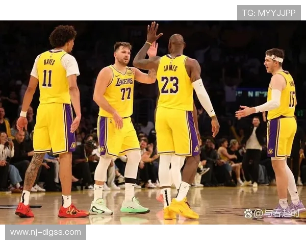 2007年湖人与掘金季后赛对决回顾及精彩瞬间分析