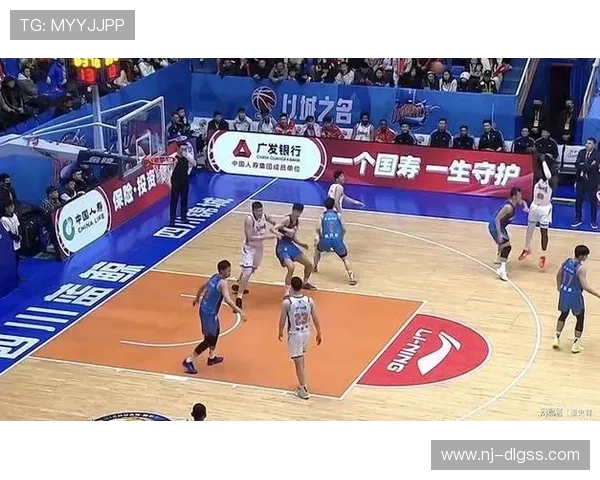 2018年CBA季后赛广厦队与新疆队激战正酣精彩瞬间回顾与分析 2018年CBA季后赛广厦队与新疆队激战正酣精彩瞬间回顾与分析