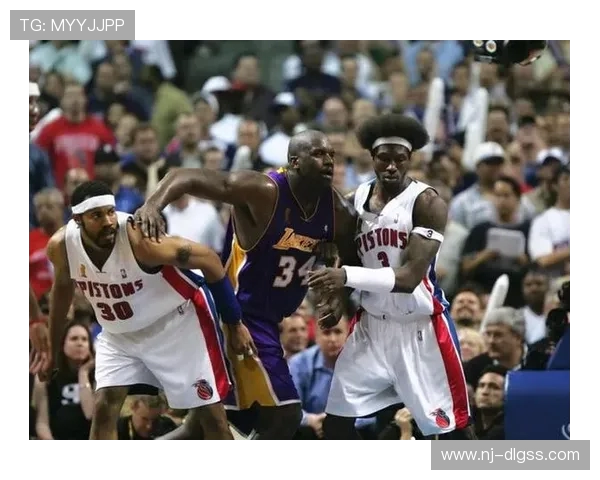 6号活塞与湖人对决精彩回顾球星表现与战术分析全景呈现 6号活塞与湖人对决精彩回顾球星表现与战术分析全景呈现