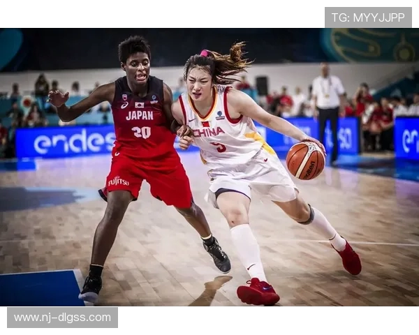 中国女篮奋勇争先迎战加拿大队力争在国际赛场再创辉煌