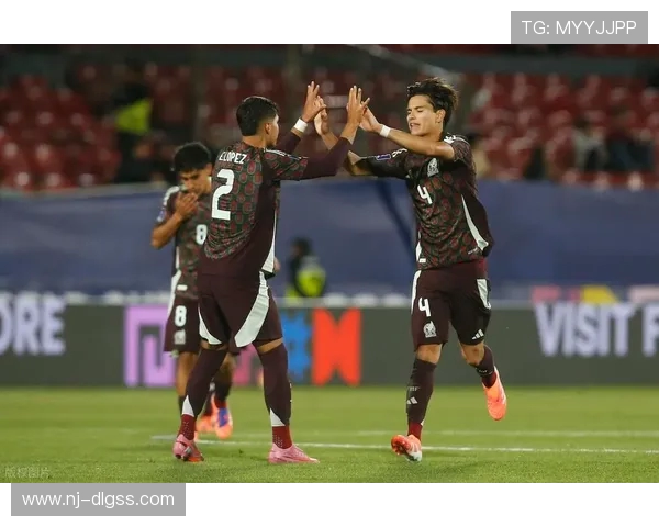 墨西哥与智利最新比分对决分析及精彩瞬间回顾